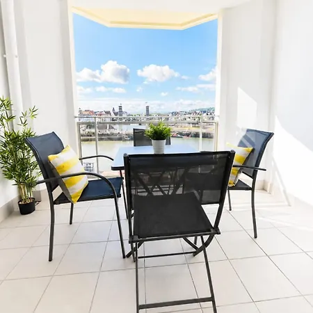 Douce Escale 2 Pieces Avec Piscine Apartman *